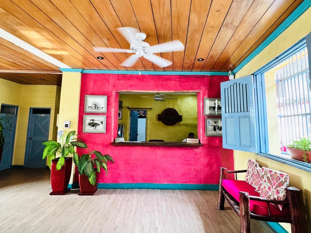 Hotel Casona De La Isla فلوريس المظهر الخارجي الصورة