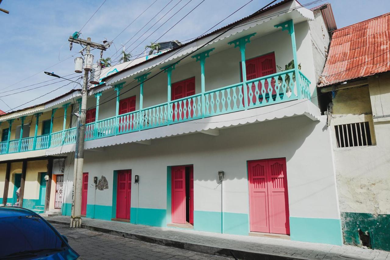 Hotel Casona De La Isla فلوريس المظهر الخارجي الصورة