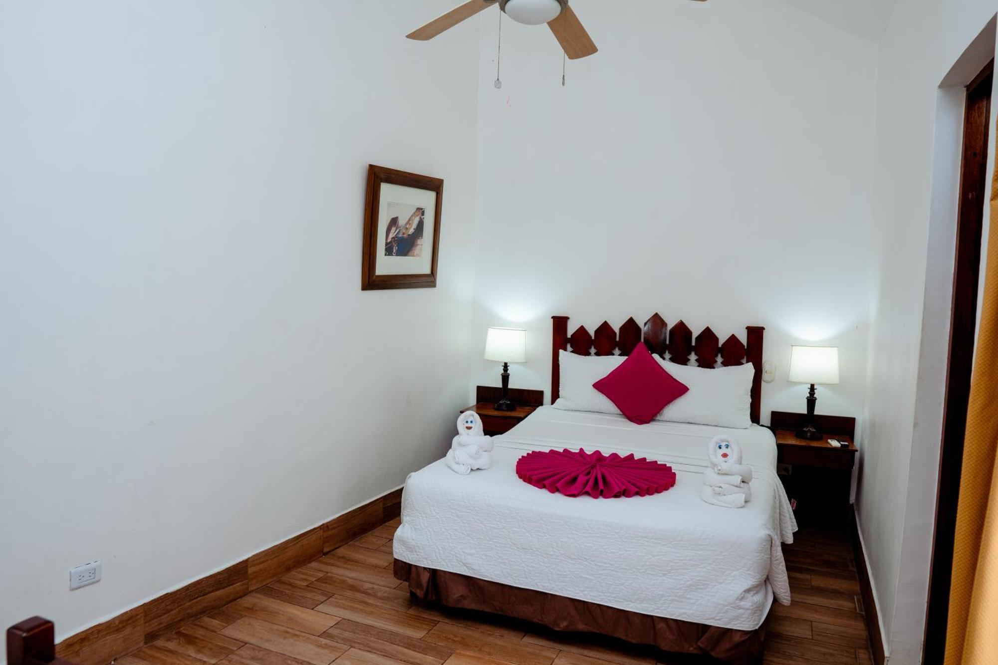 Hotel Casona De La Isla فلوريس المظهر الخارجي الصورة