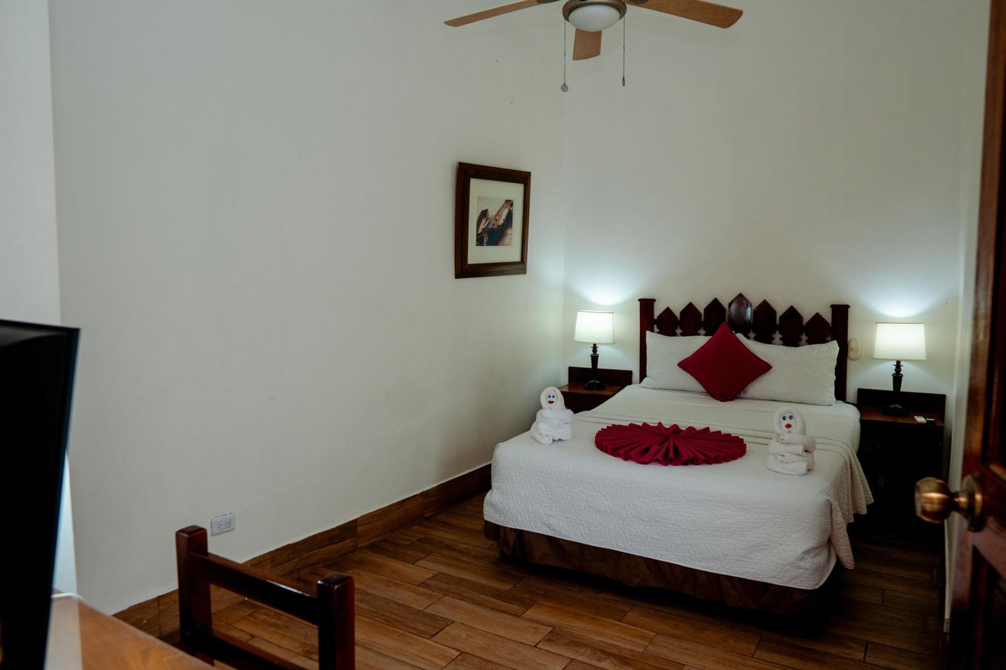 Hotel Casona De La Isla فلوريس المظهر الخارجي الصورة