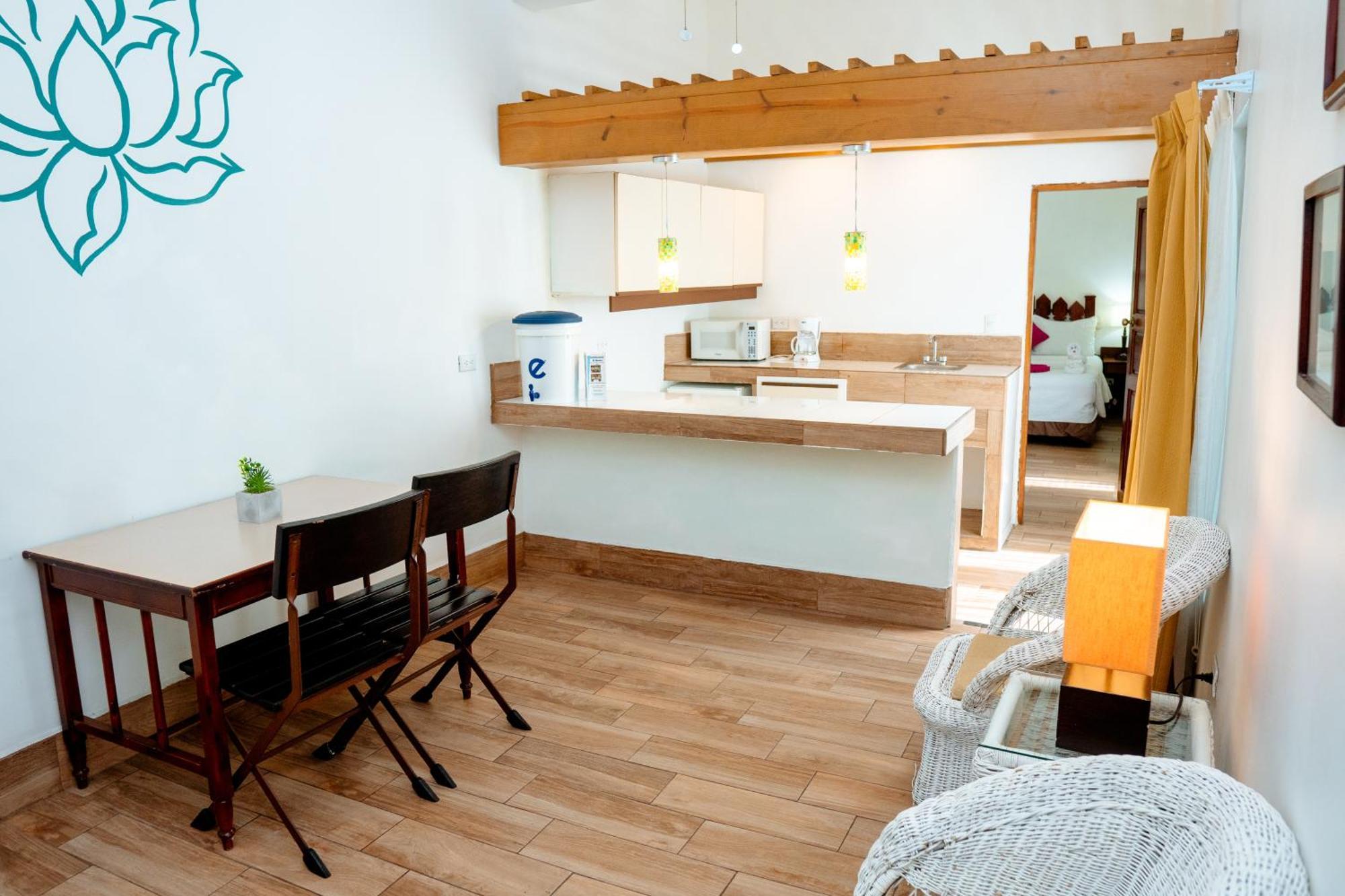 Hotel Casona De La Isla فلوريس المظهر الخارجي الصورة